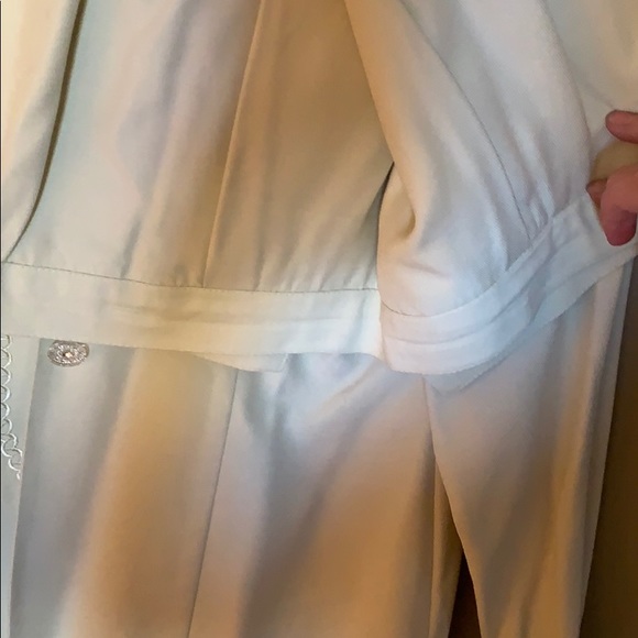 Dress suit - Picture 6 of 6